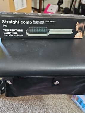Straight Comb Temperature Control Hair Straightener - Black & Silver